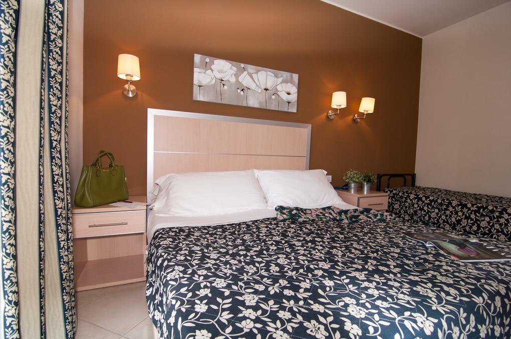 Residence T2 Rimini Extérieur photo